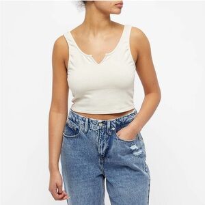 NWT Good American Notched Neck Cropped Tank Top in Bone Size 5 2X
